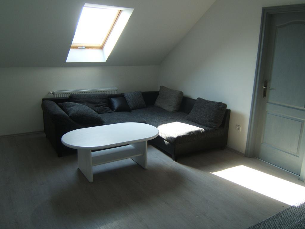 Kulturhaz Apartman Győr Exterior foto